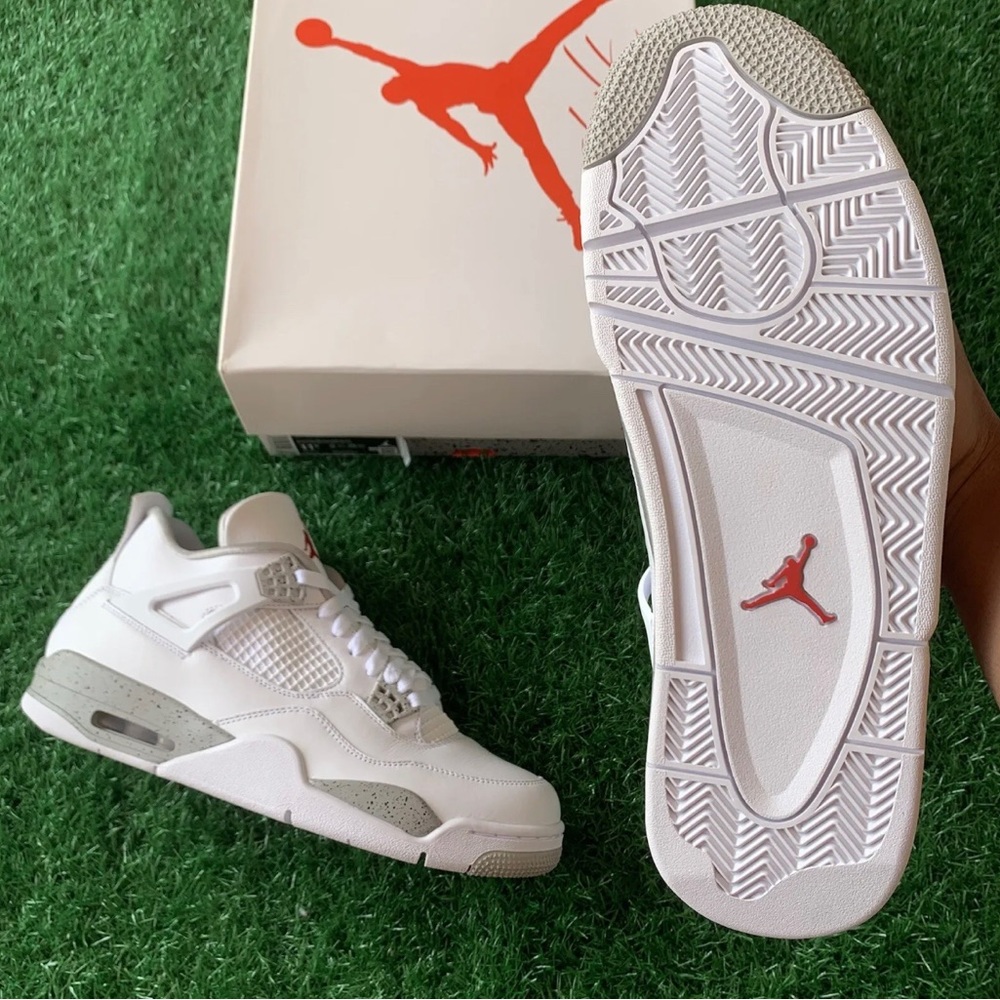 Jordan 4s white oreo - Picture 2 of 2